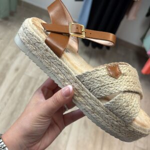 Sandalias planas de esparto