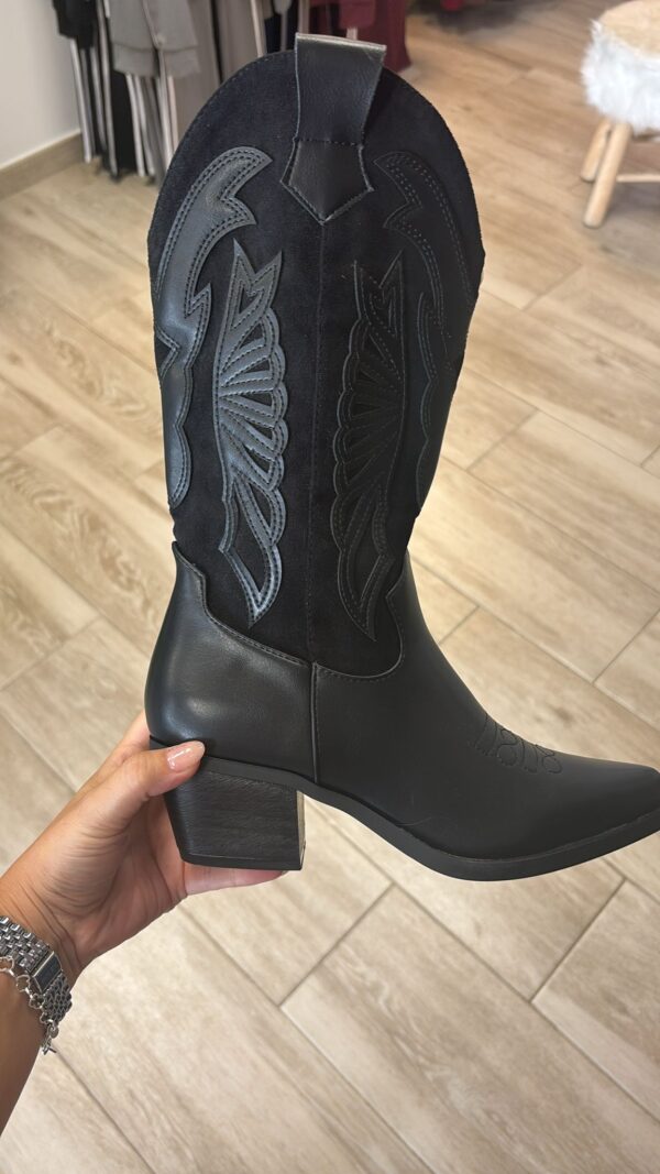 Botas negras altas