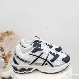 Deportiva negra oasis